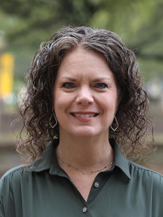  Hollie Sammons Headshot