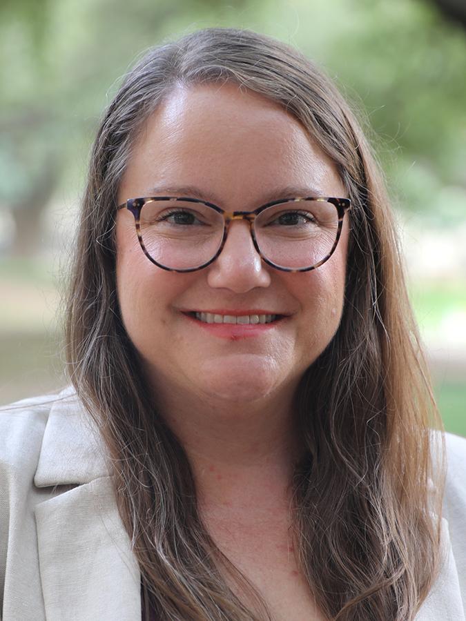 Diane Longnecker Headshot